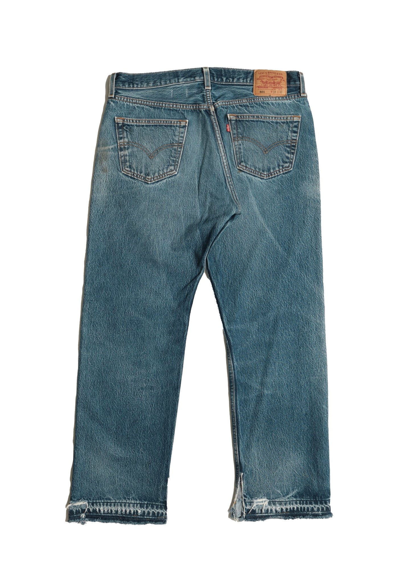 Vintage Levi’s • 36 mens / 34 wmns