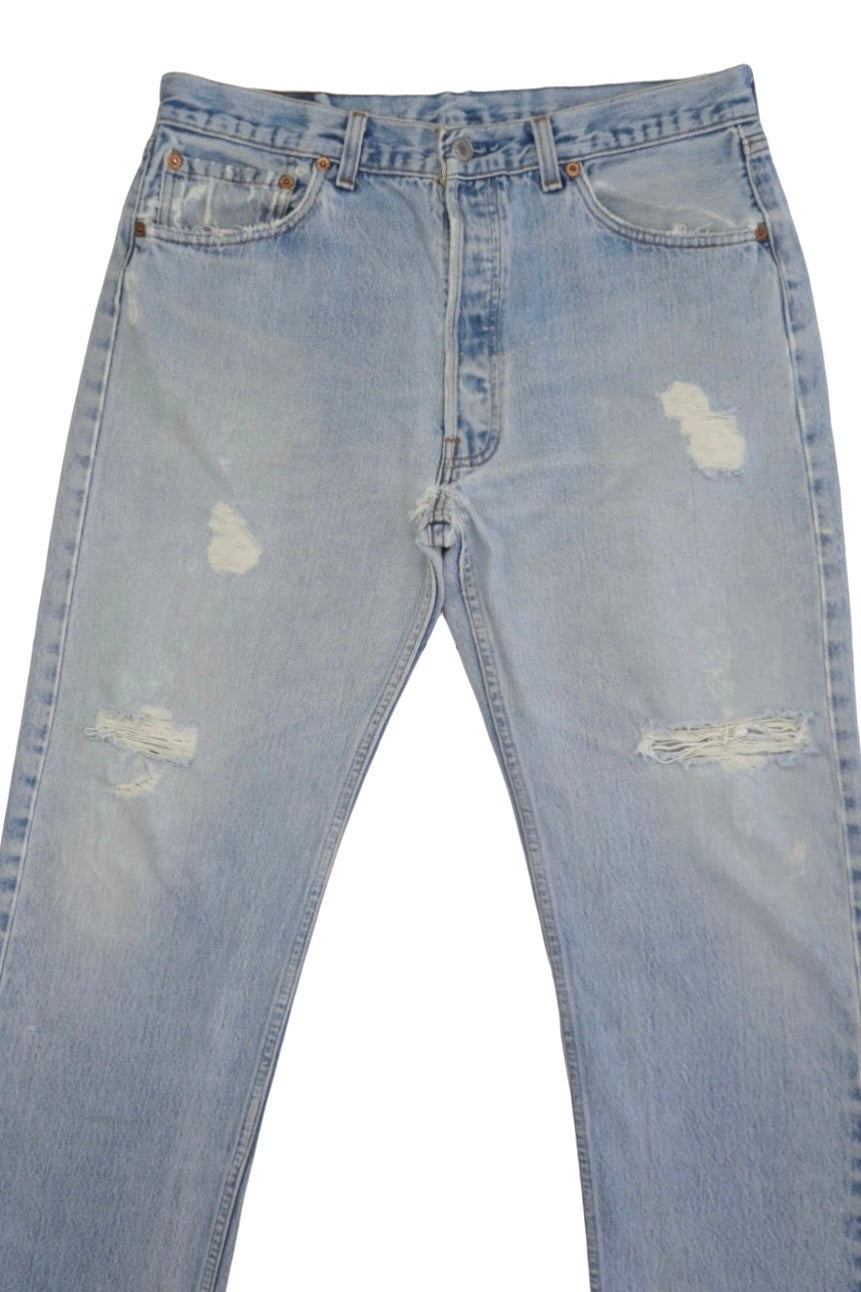 Vintage Levi’s • 32 mens / 30 wmns