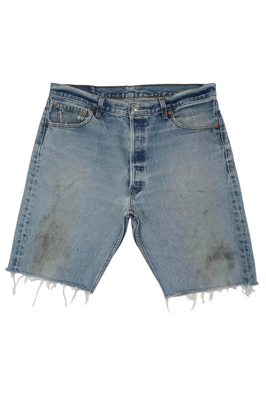 Vintage Levi’s Shorts • 34 mens / 32 wmns