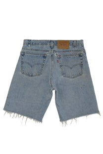 Vintage Levi’s Shorts • 32 mens / 30 wmns