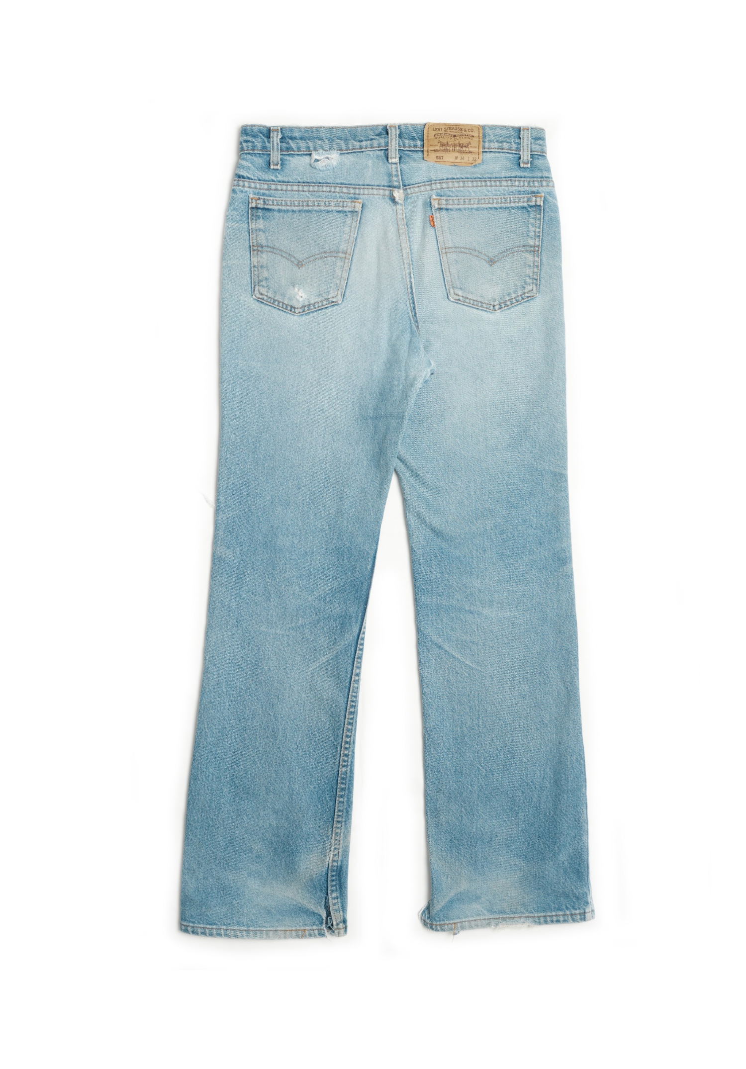 Vintage Levi’s • 32 men’s / 30 wmns