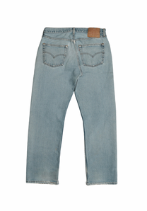 Vintage Levi’s • 31 mens / 29 wmns