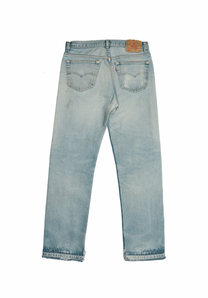 Vintage Levi’s • 33 mens / 31 wmns
