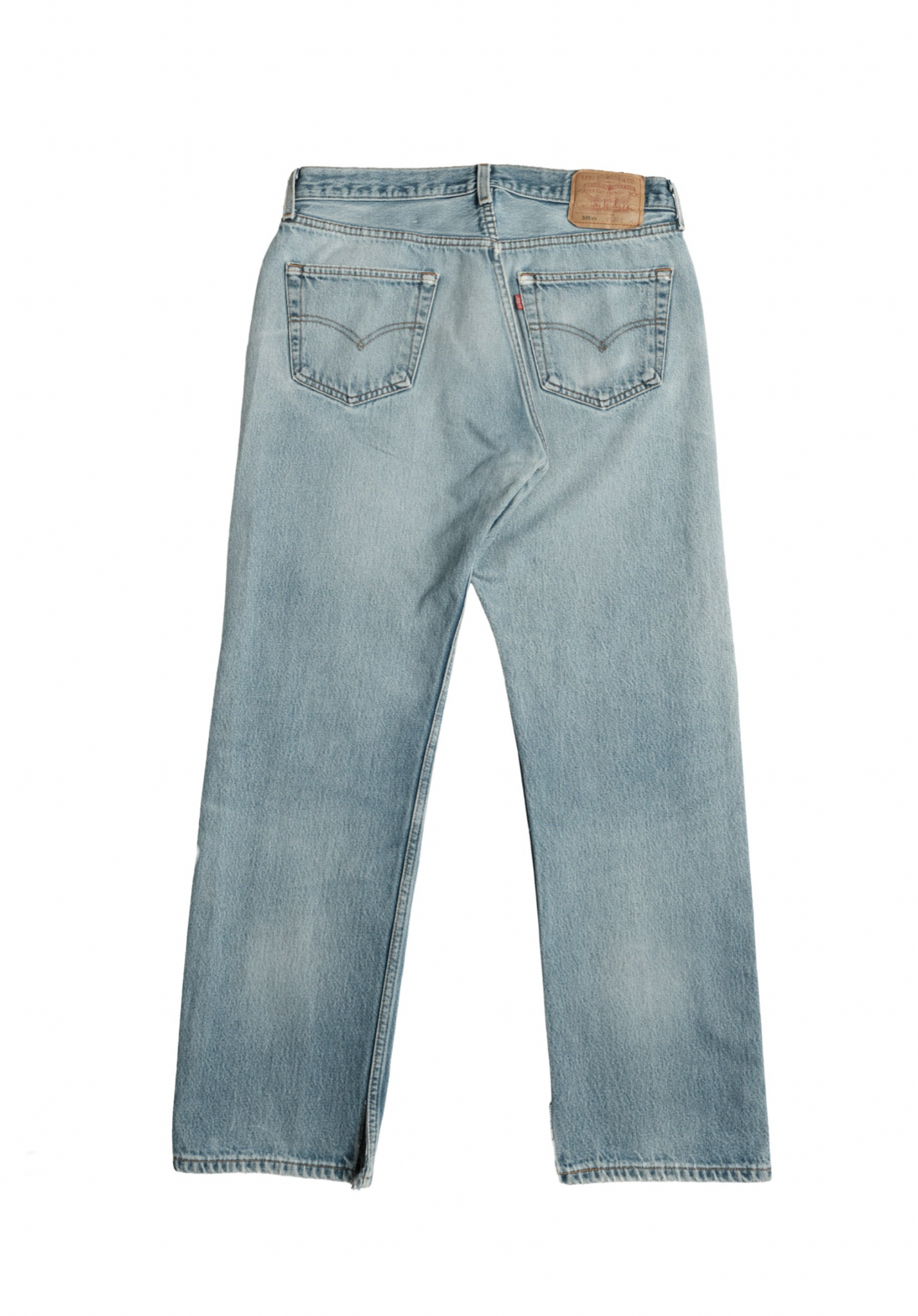 Vintage Levi’s • 33 mens / 31 wmns