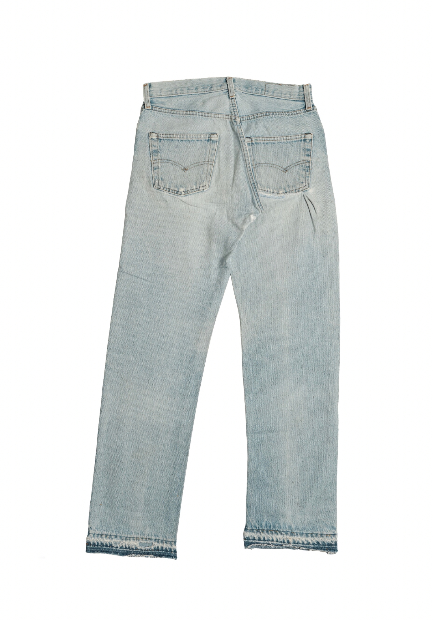Vintage Levi’s • 28 mens / 26 wmns
