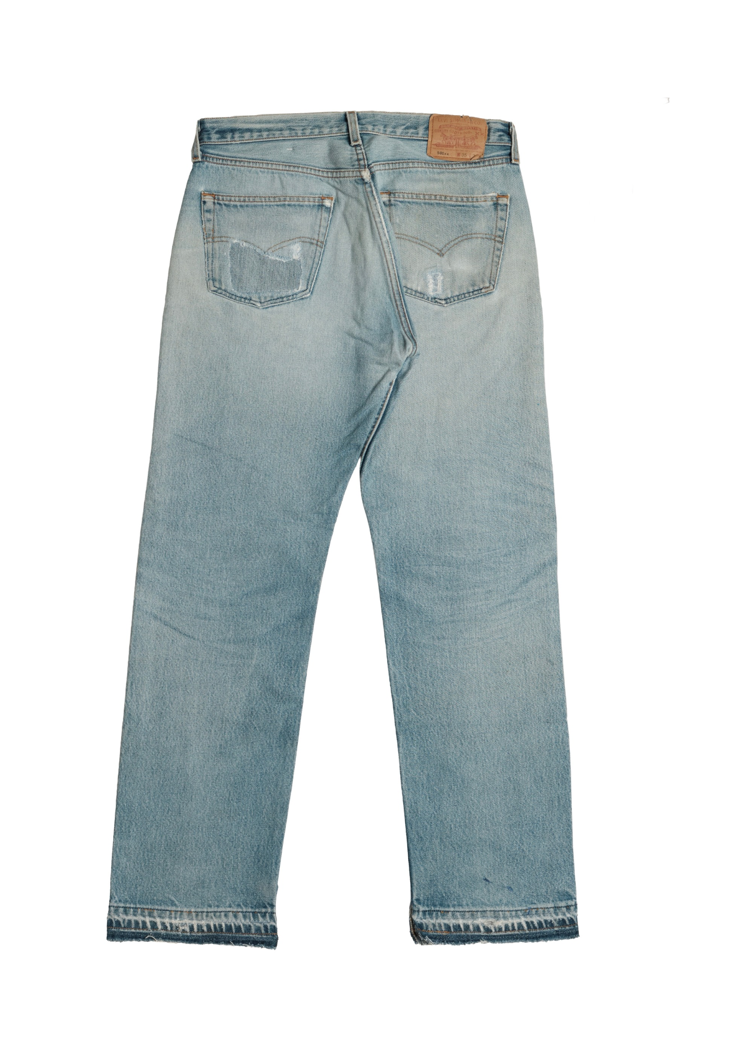 Vintage Levi’s • 33 mens / 31 wmns