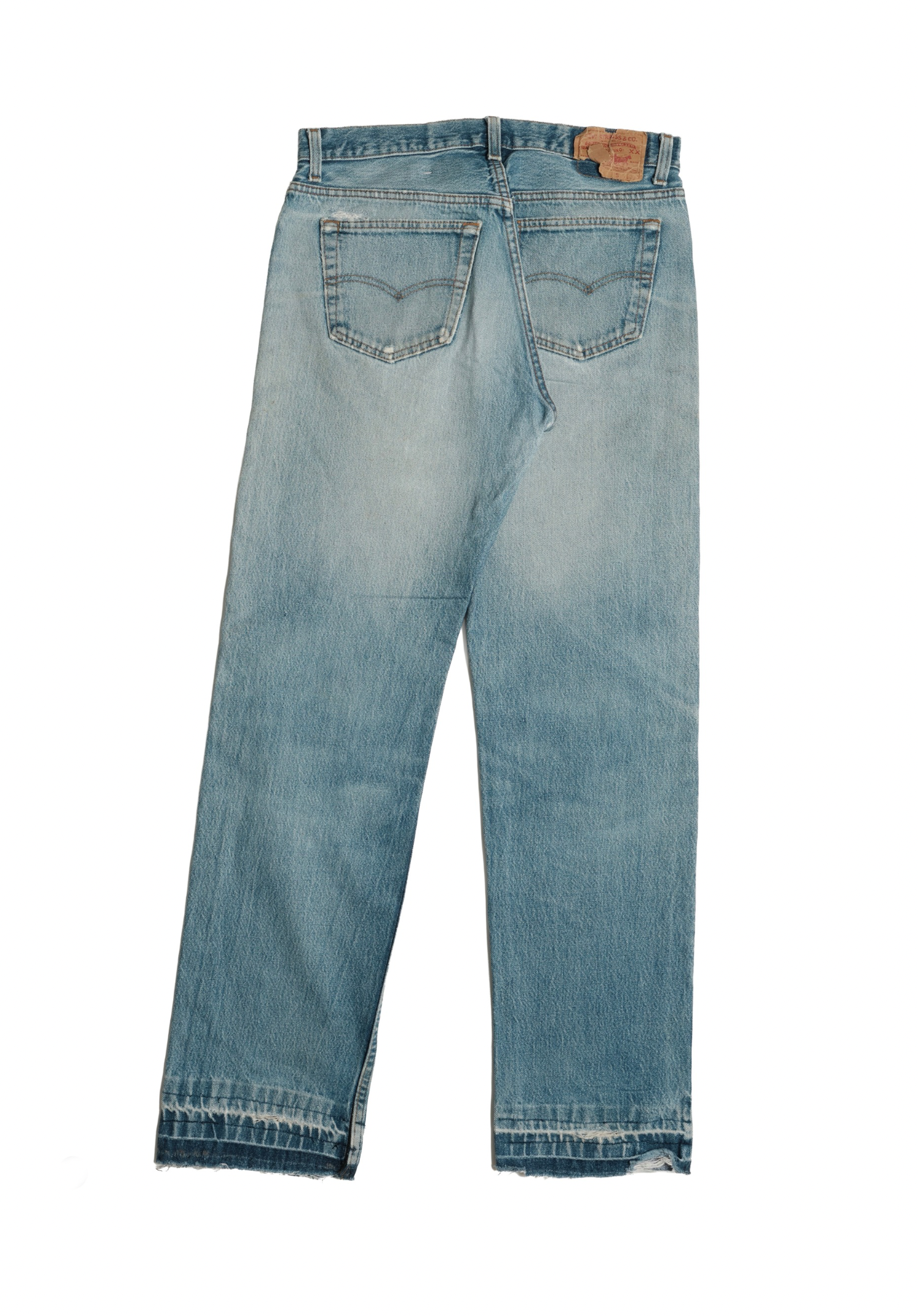 Vintage Levi’s • 32 mens / 30 wmns