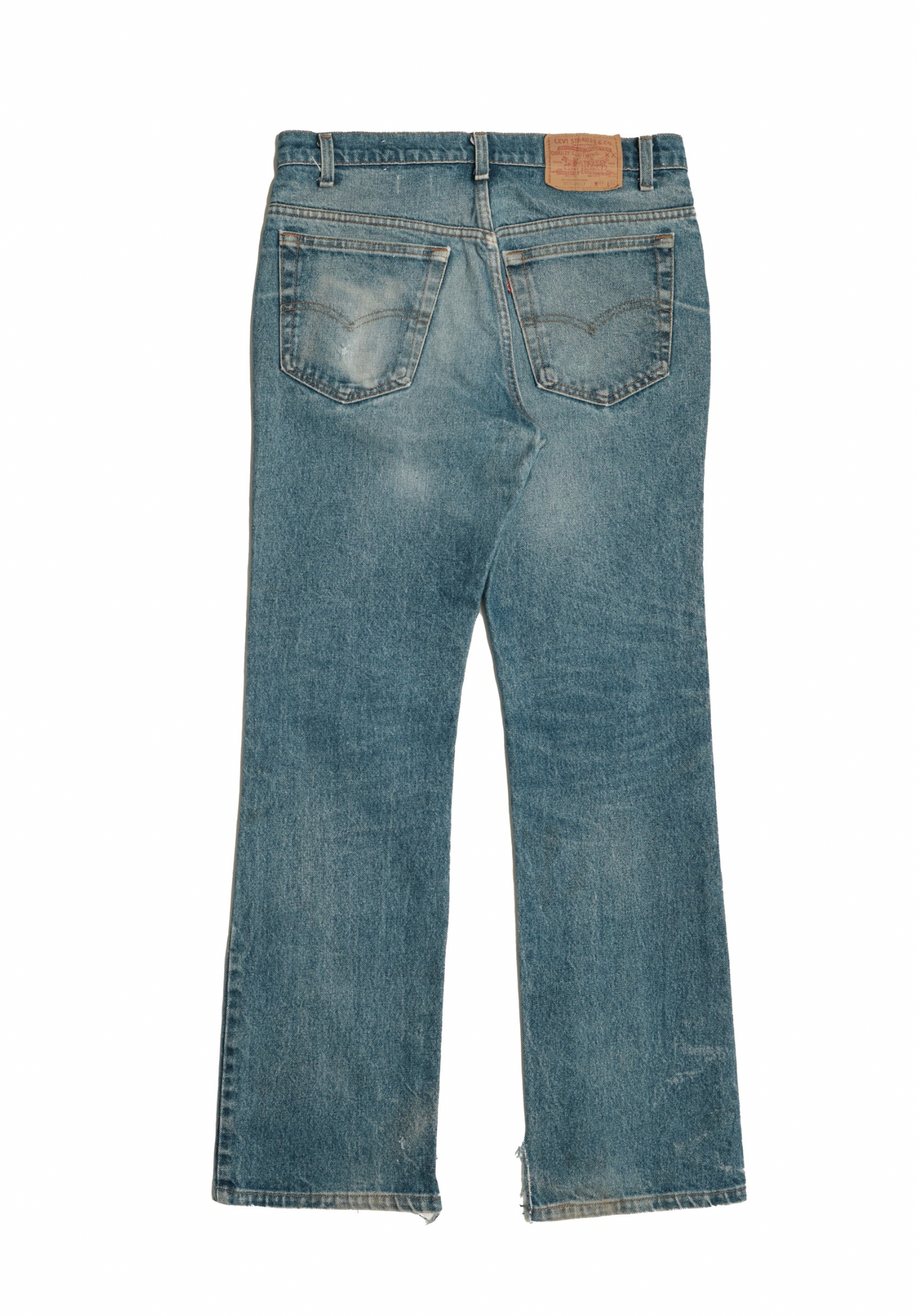 Vintage Levi’s • 32 mens / 30 wmns
