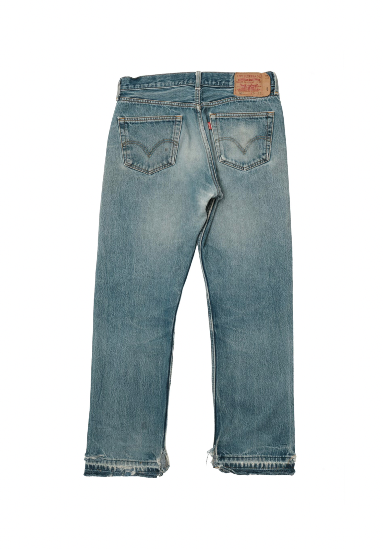 Vintage Levi’s • 32 mens / 30 wmns
