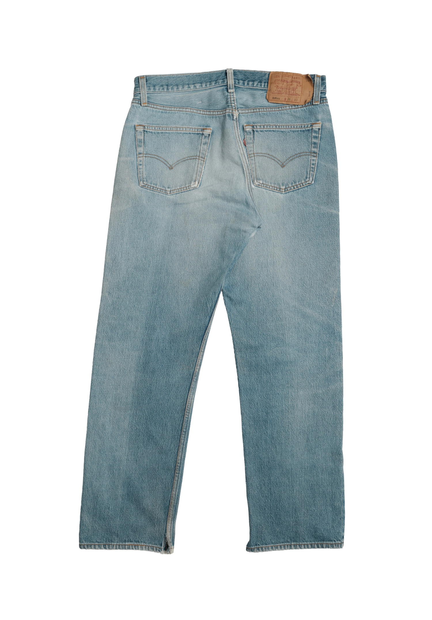 Vintage Levi’s • 32 mens / 30 wmns