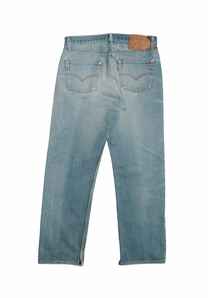 Vintage Levi’s • 32 mens / 30 wmns