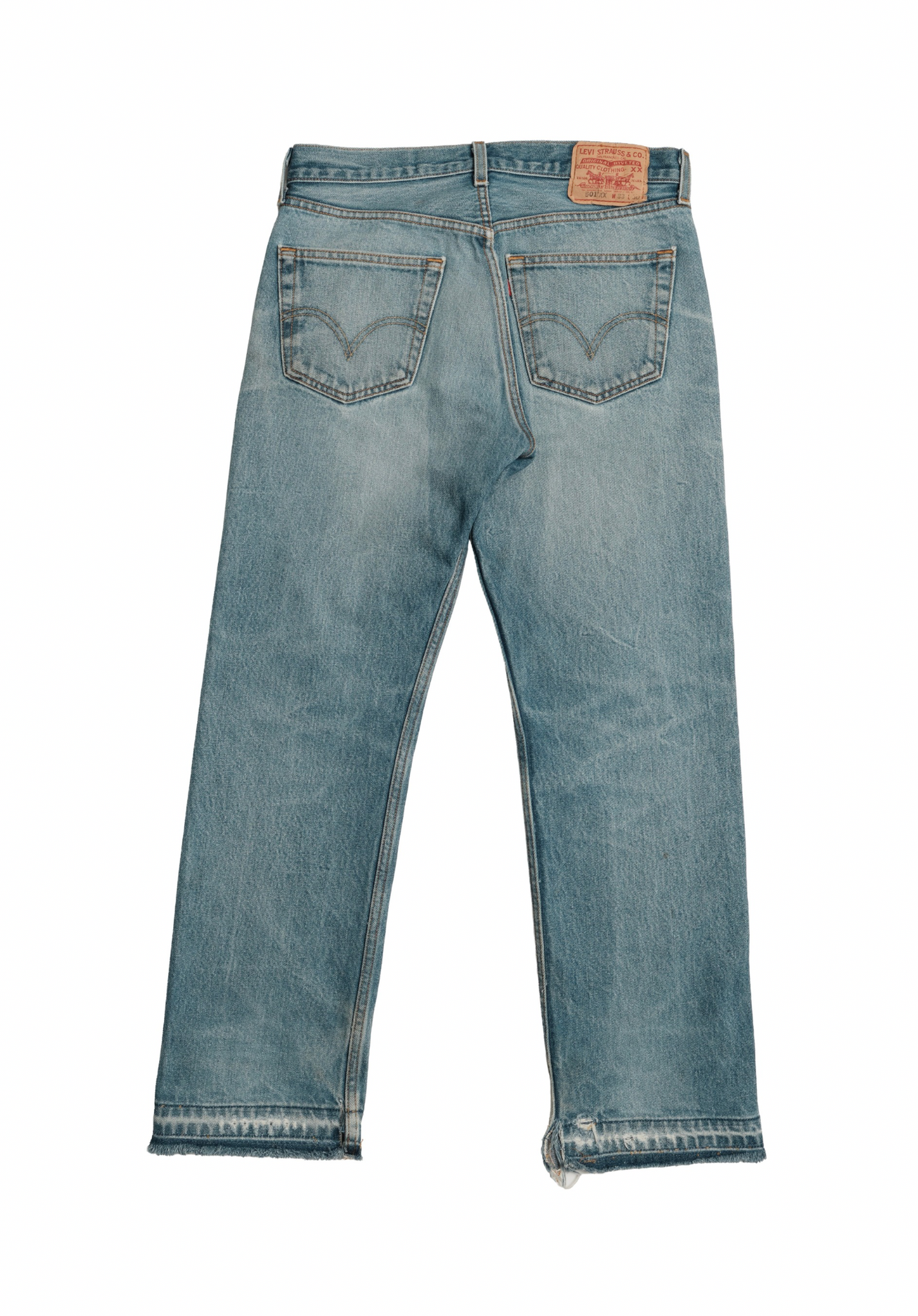 Vintage Levi’s • 31 mens / 29 wmns