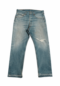 Vintage Levi’s • 31 mens / 29 wmns