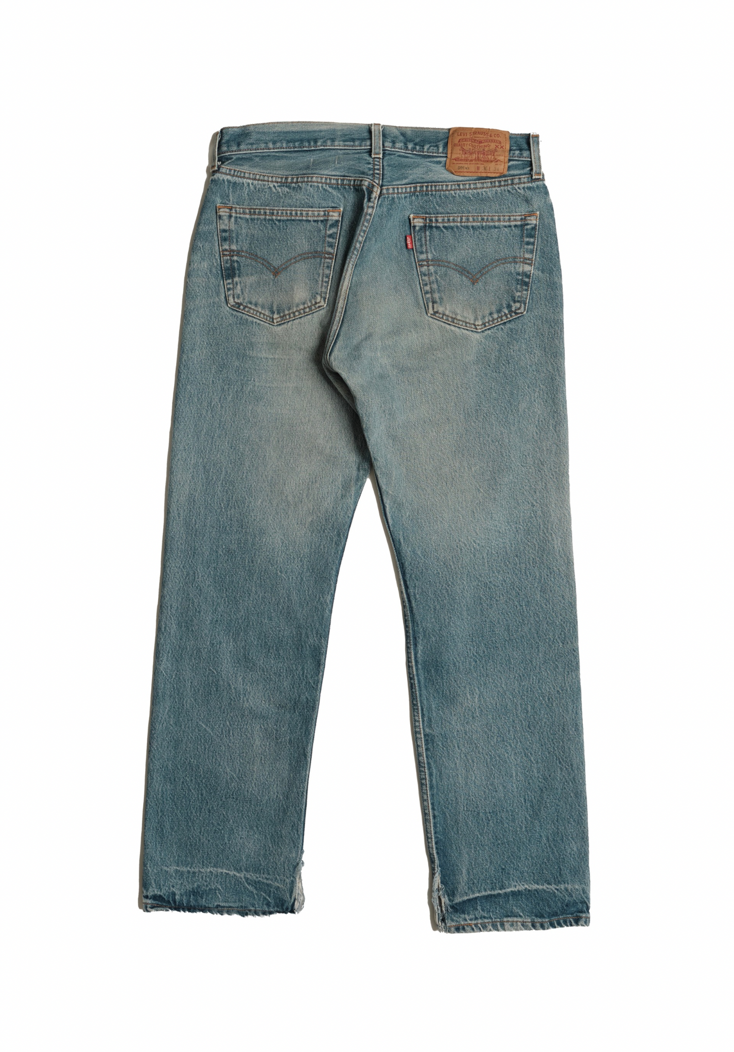 Vintage Levi’s • 33 mens / 31 wmns