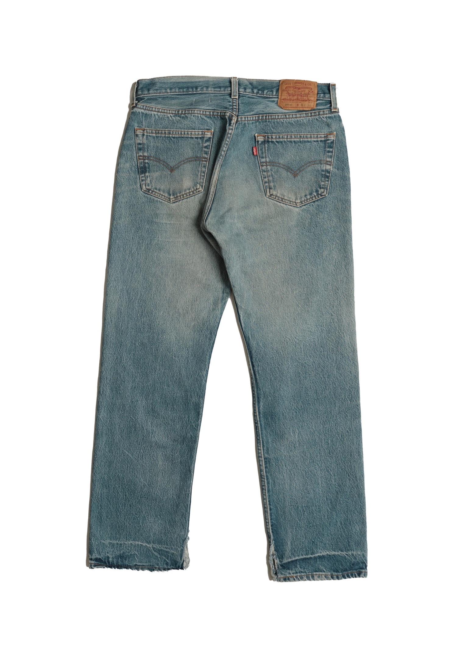 Vintage Levi’s • 33 mens / 31 wmns