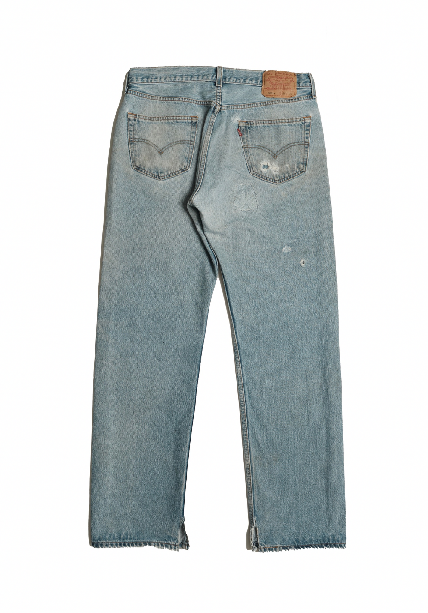 Vintage Levi’s • 32 mens / 30 wmns