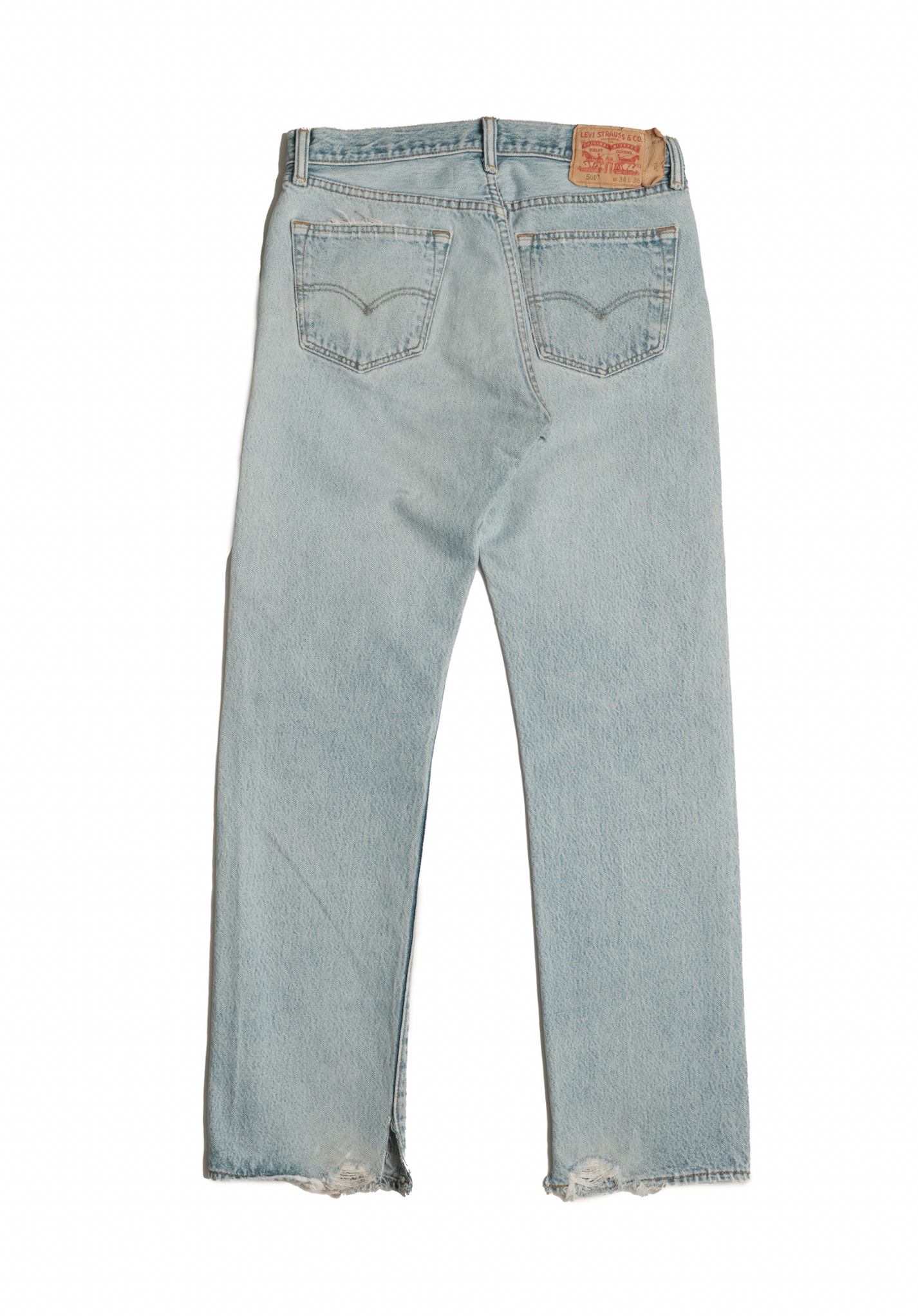 Vintage Levi’s • 31 mens / 29 wmns