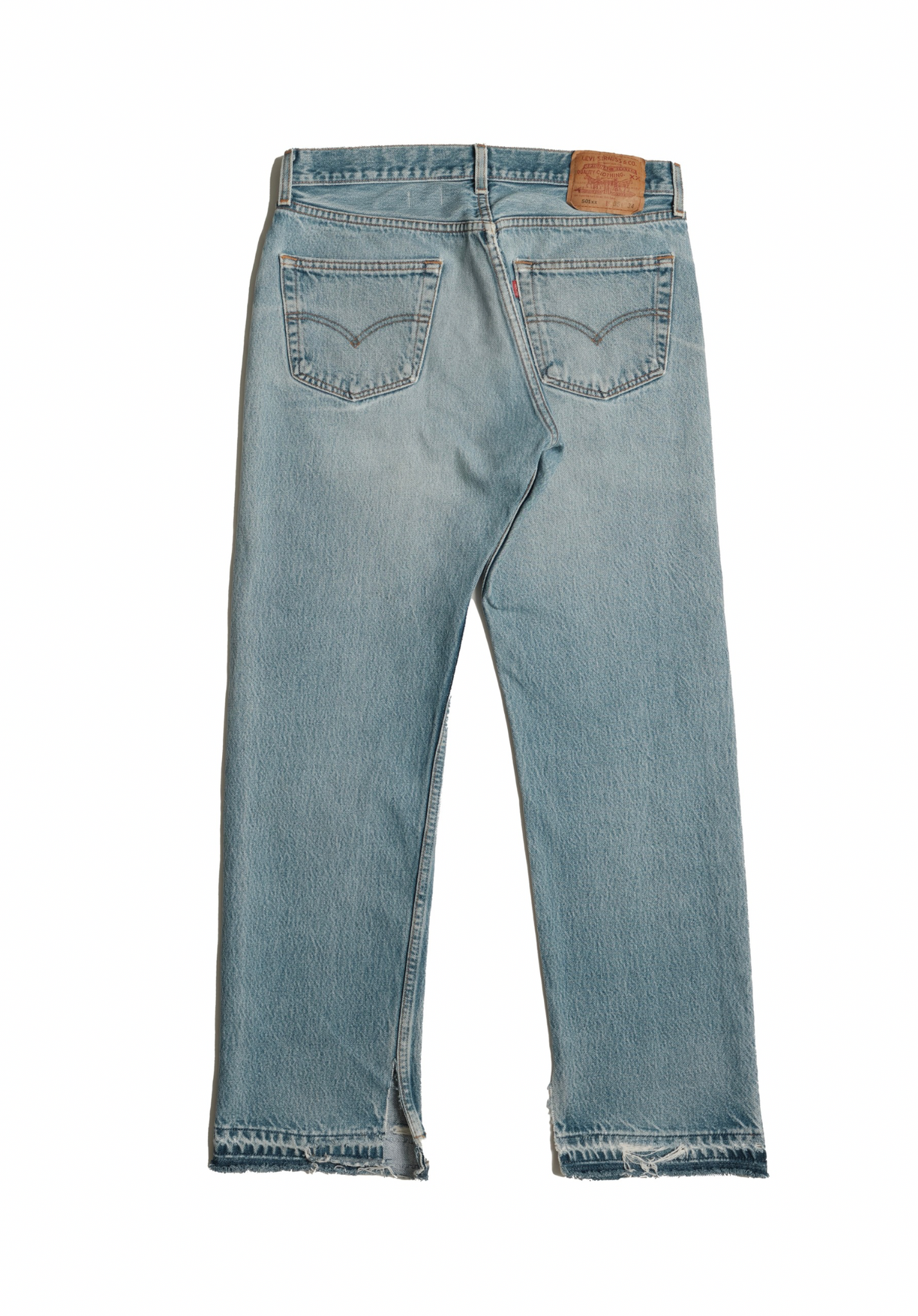 Vintage Levi’s • 32 mens / 30 wmns