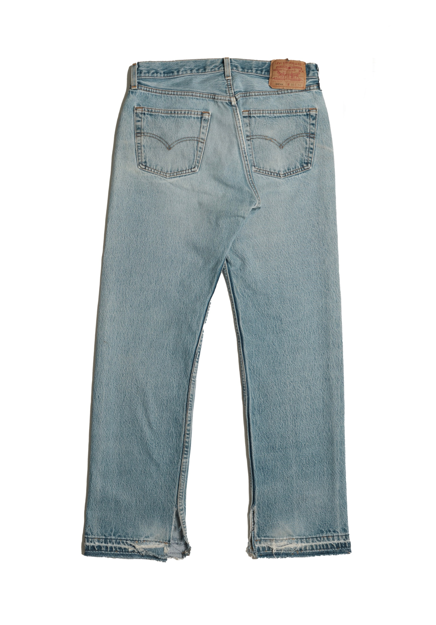 Vintage Levi’s • 32 mens / 30 wmns