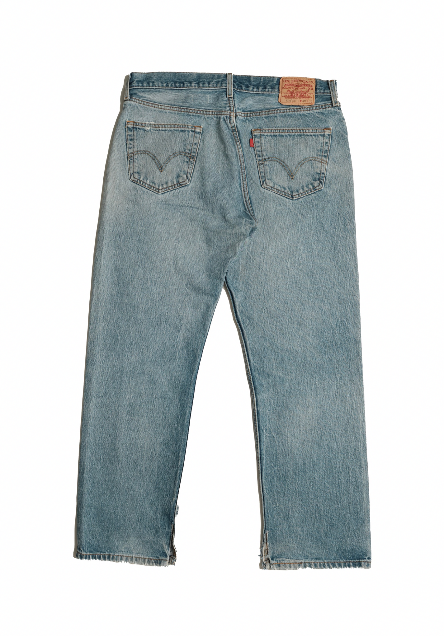 Vintage Levi’s • 36 mens / 34 wmns