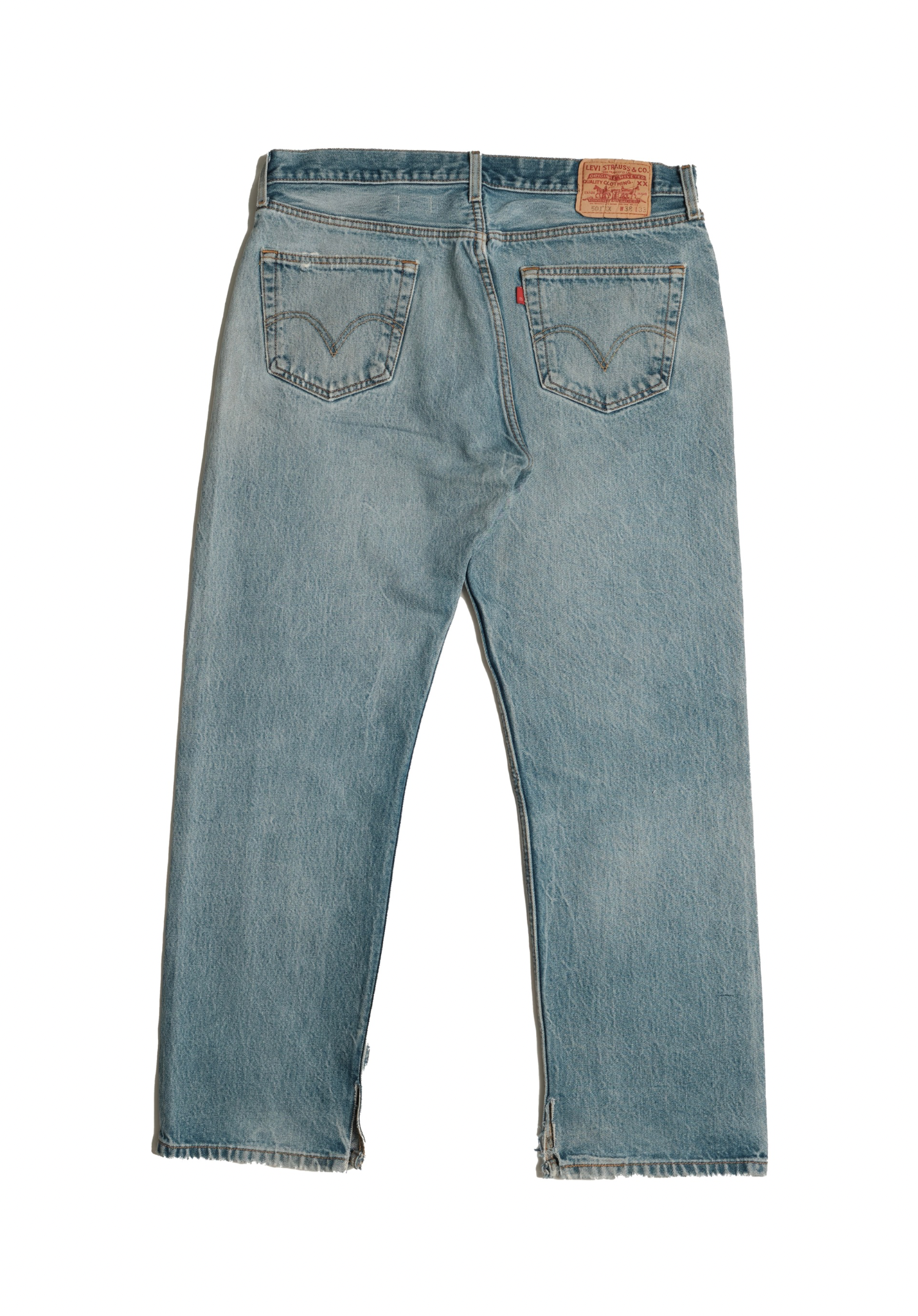 Vintage Levi’s • 36 mens / 34 wmns