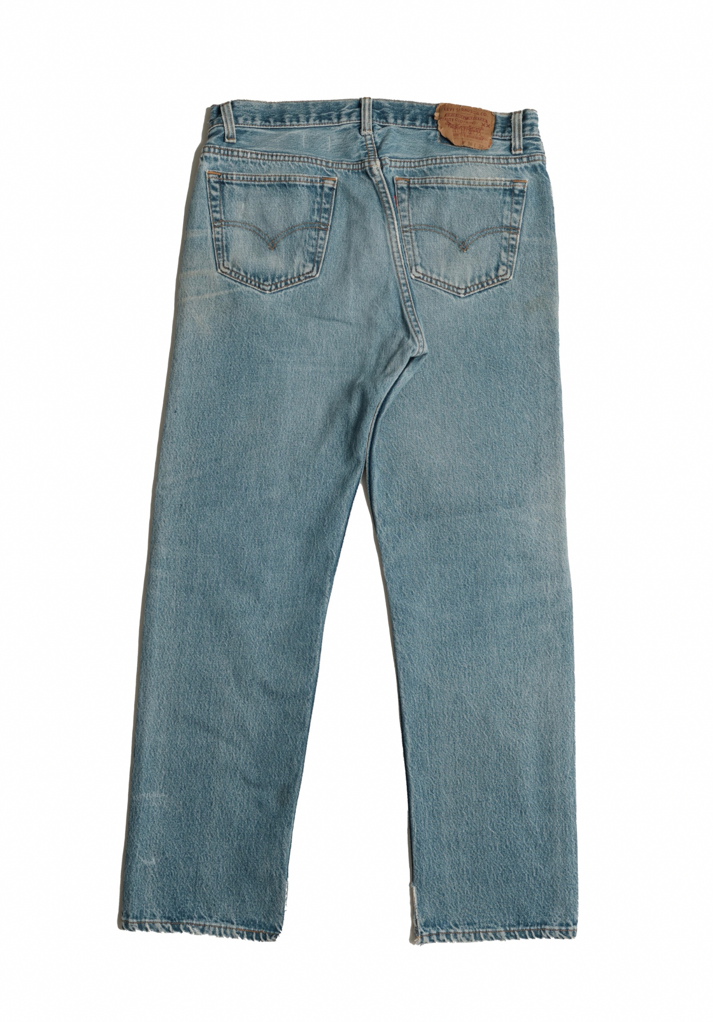 Vintage Levi’s • 33 mens / 31 wmns