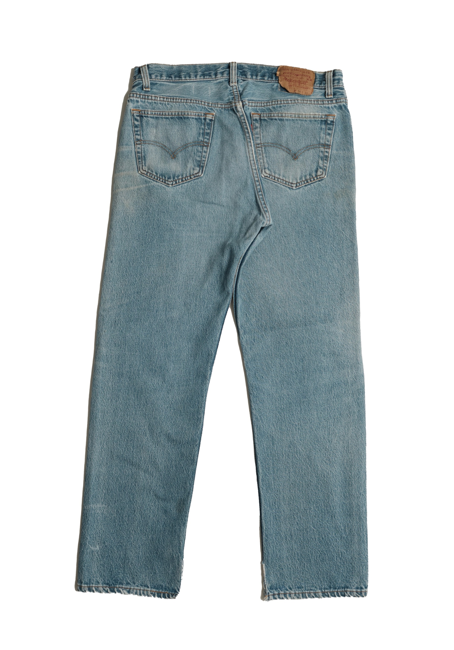 Vintage Levi’s • 33 mens / 31 wmns