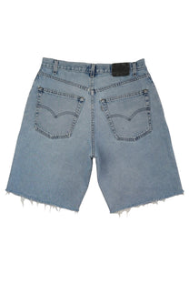 Vintage Levi’s Shorts • 33 mens / 31 wmns