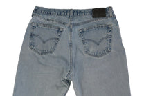 Vintage Levi’s • 34 mens / 32 wmns