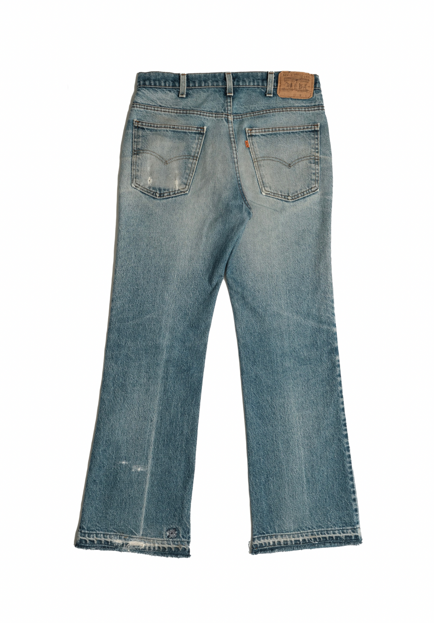Vintage Levi’s • 32 mens / 30 wmns