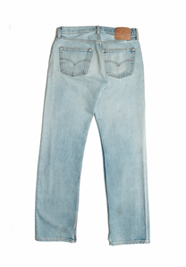 Vintage Levi’s • 31 mens / 29 wmns
