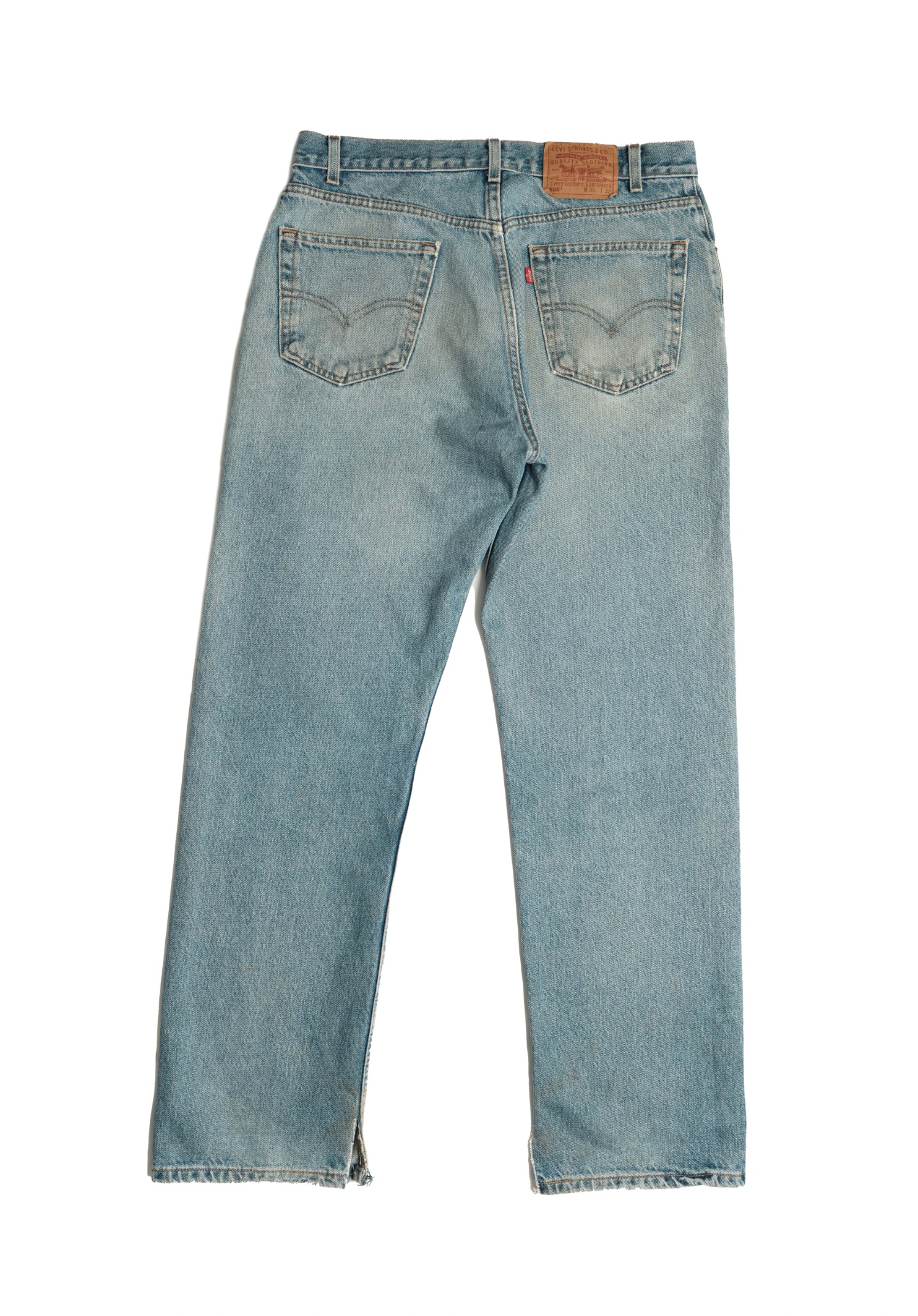 Vintage Levi’s • 34 mens / 32 wmns