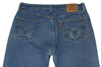 Vintage Levi’s • 36 mens / 34 wmns