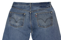 Vintage Levi’s • 32 mens / 30 wmns