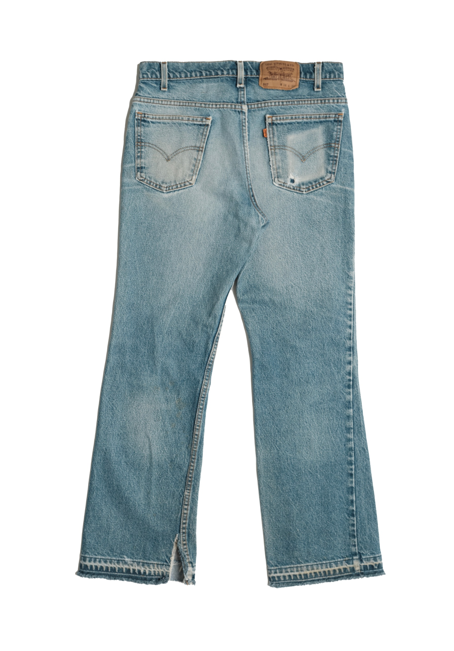 Vintage Levi’s • 31 mens / 29 wmns