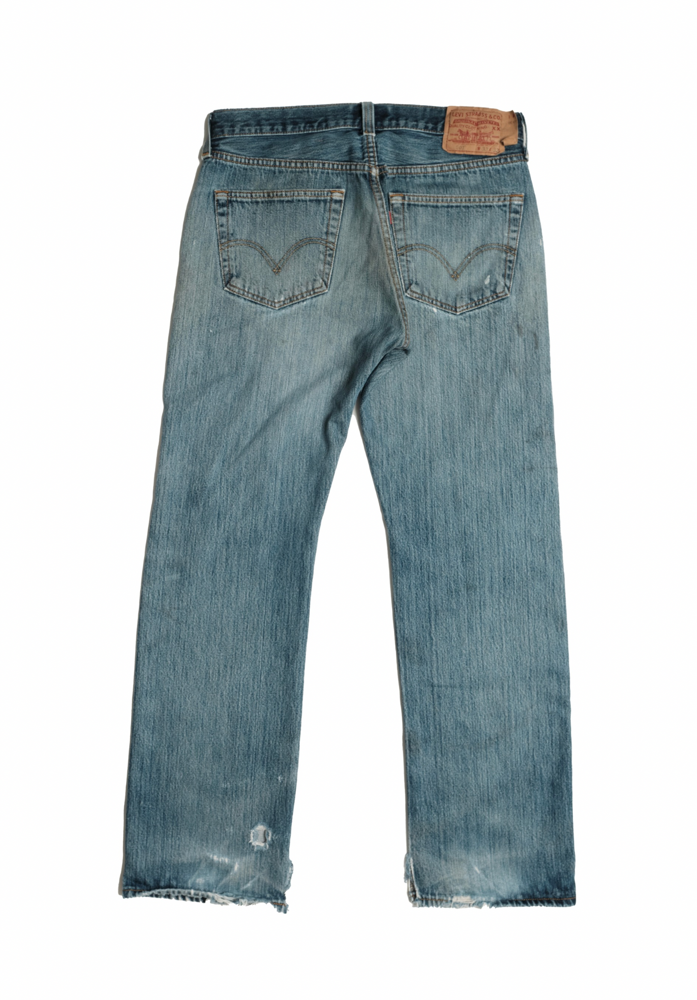 Vintage Levi’s • 32 mens / 30 wmns