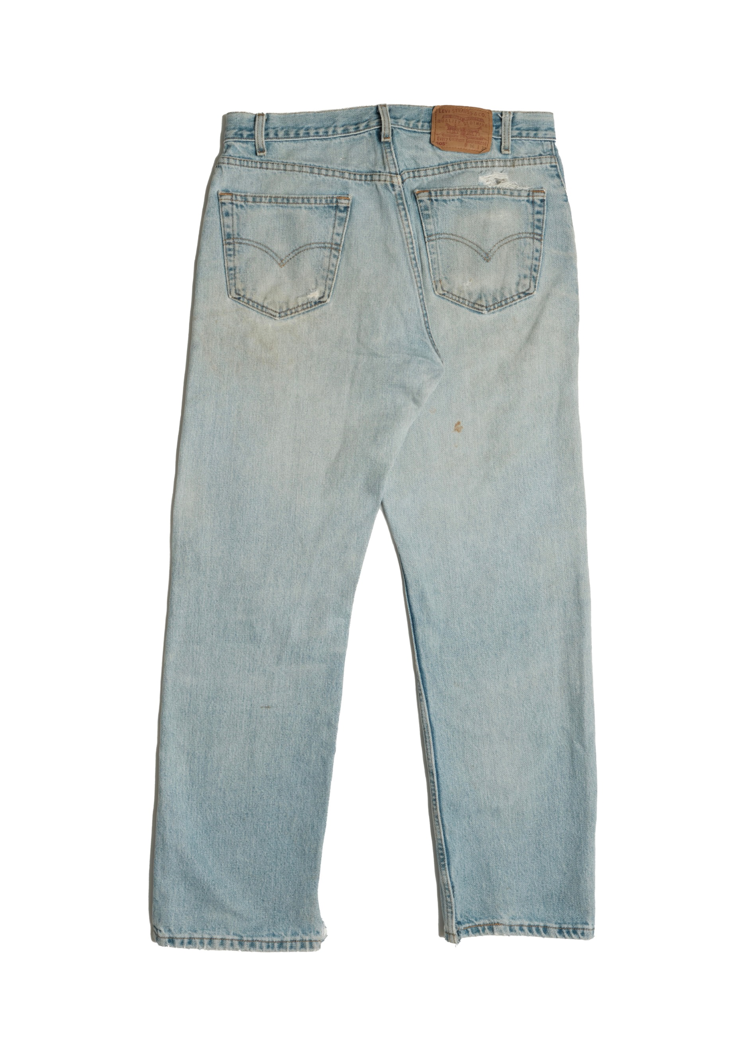 Vintage Levi’s • 34 mens / 32 wmns