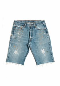 Vintage Levi’s Cutoffs • 28 wmns