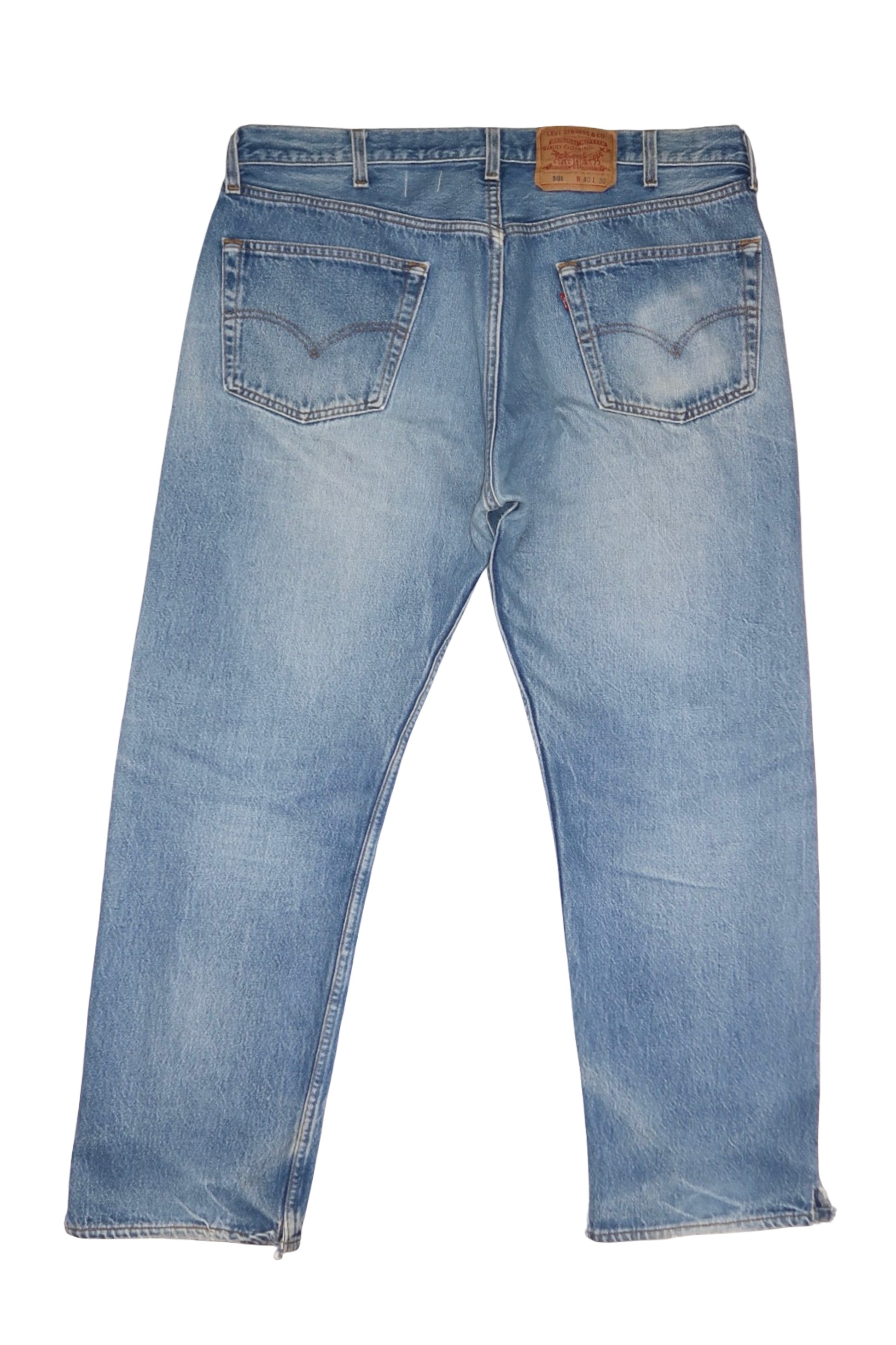 Vintage Levi’s • 38 mens / 36 wmns