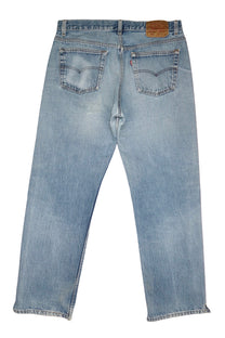Vintage Levis • 34 mens / 32 wmns