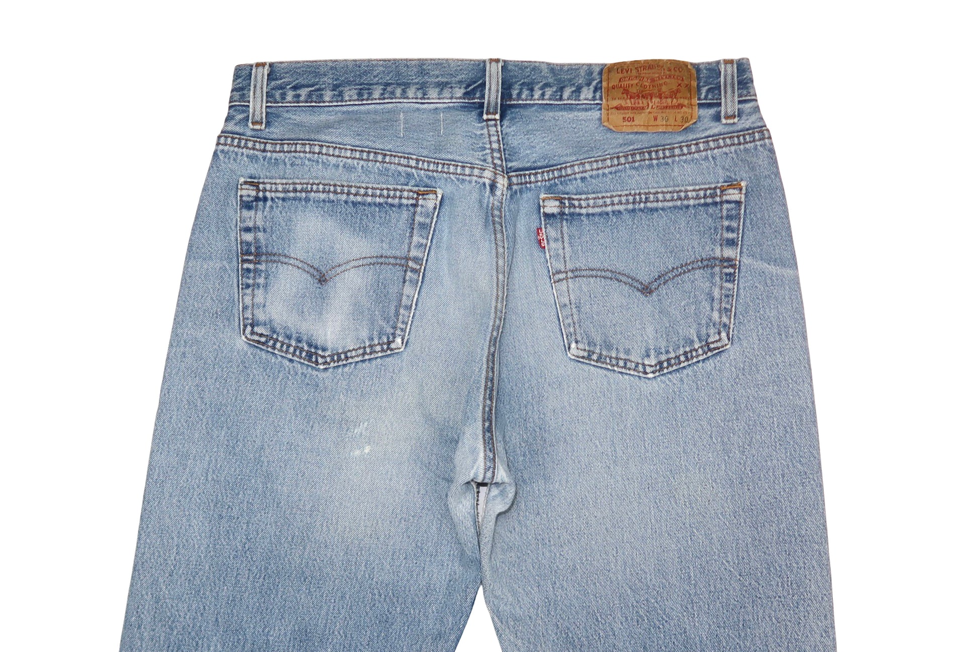 Vintage Levis • 34 mens / 32 wmns